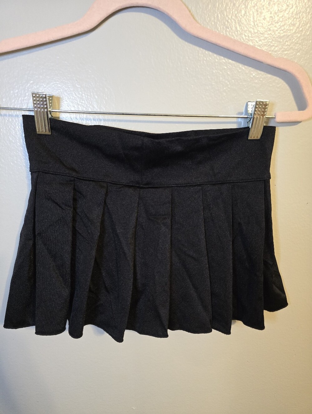 Black Pleated Women's Skater/ RAVE Skirt - Picture 3 of 3
